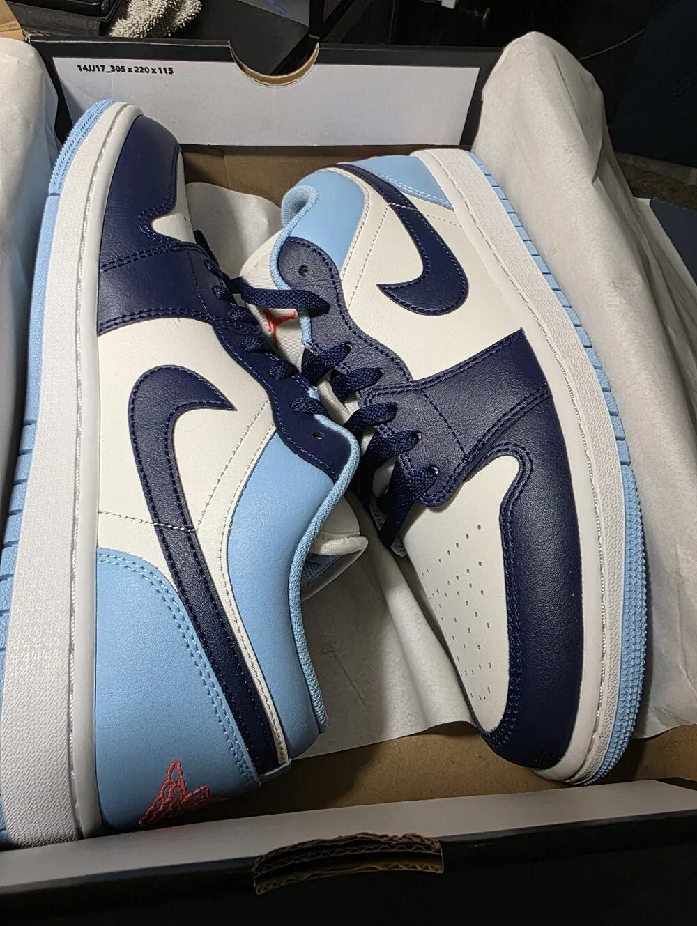 Jordan 1  Men's Low-Top Sneakers in White & Navy with Light Blue Size 10m New.